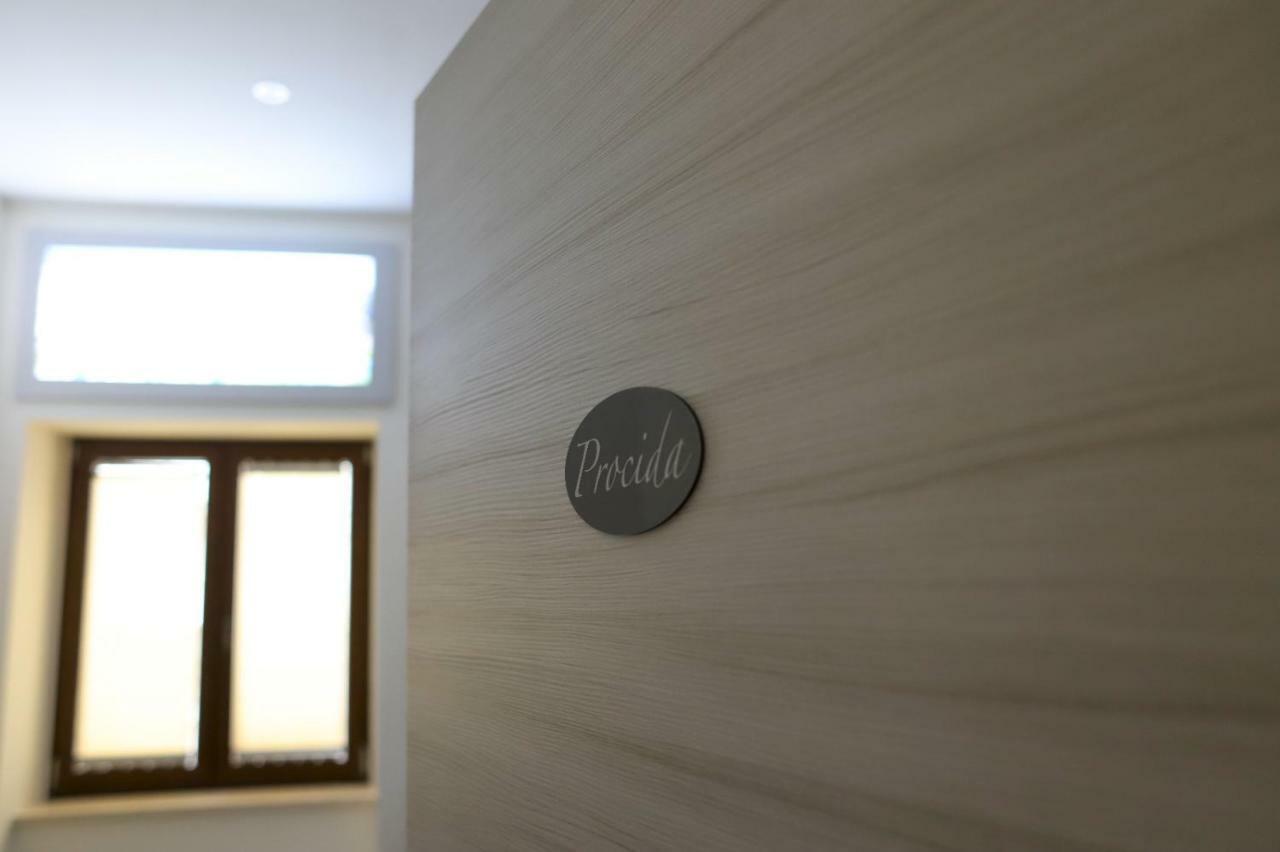 B&B Pisadog Napoli Bagian luar foto