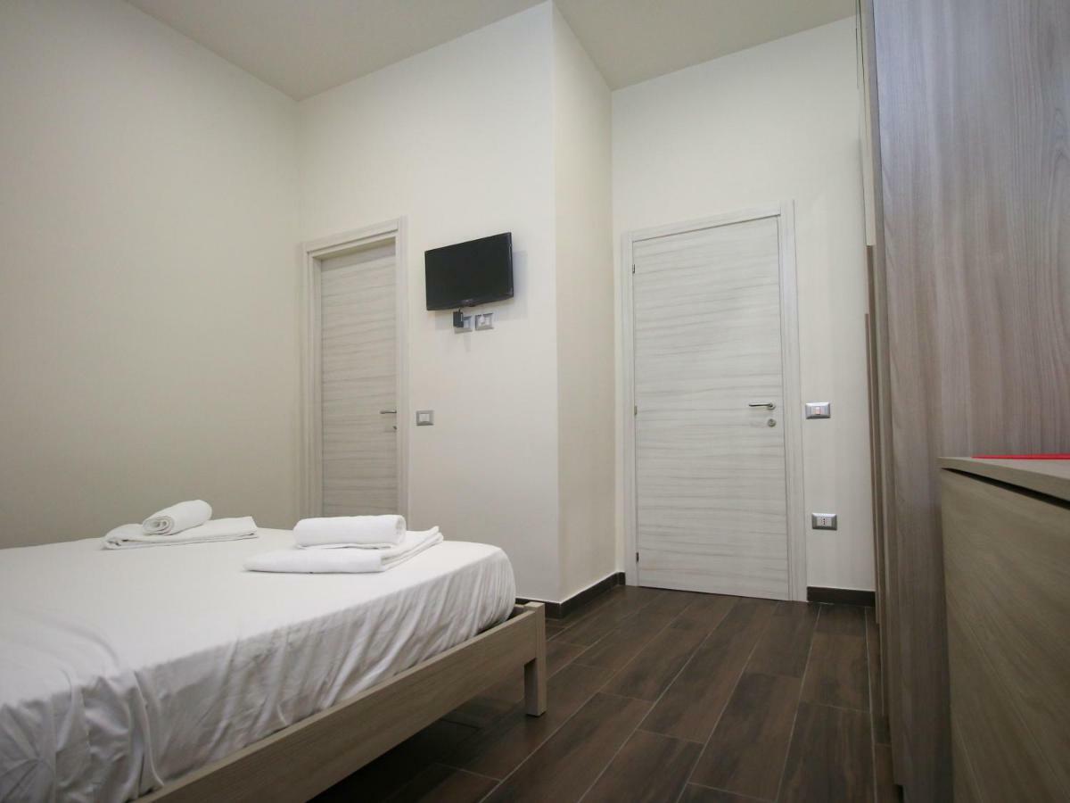 B&B Pisadog Napoli Bagian luar foto
