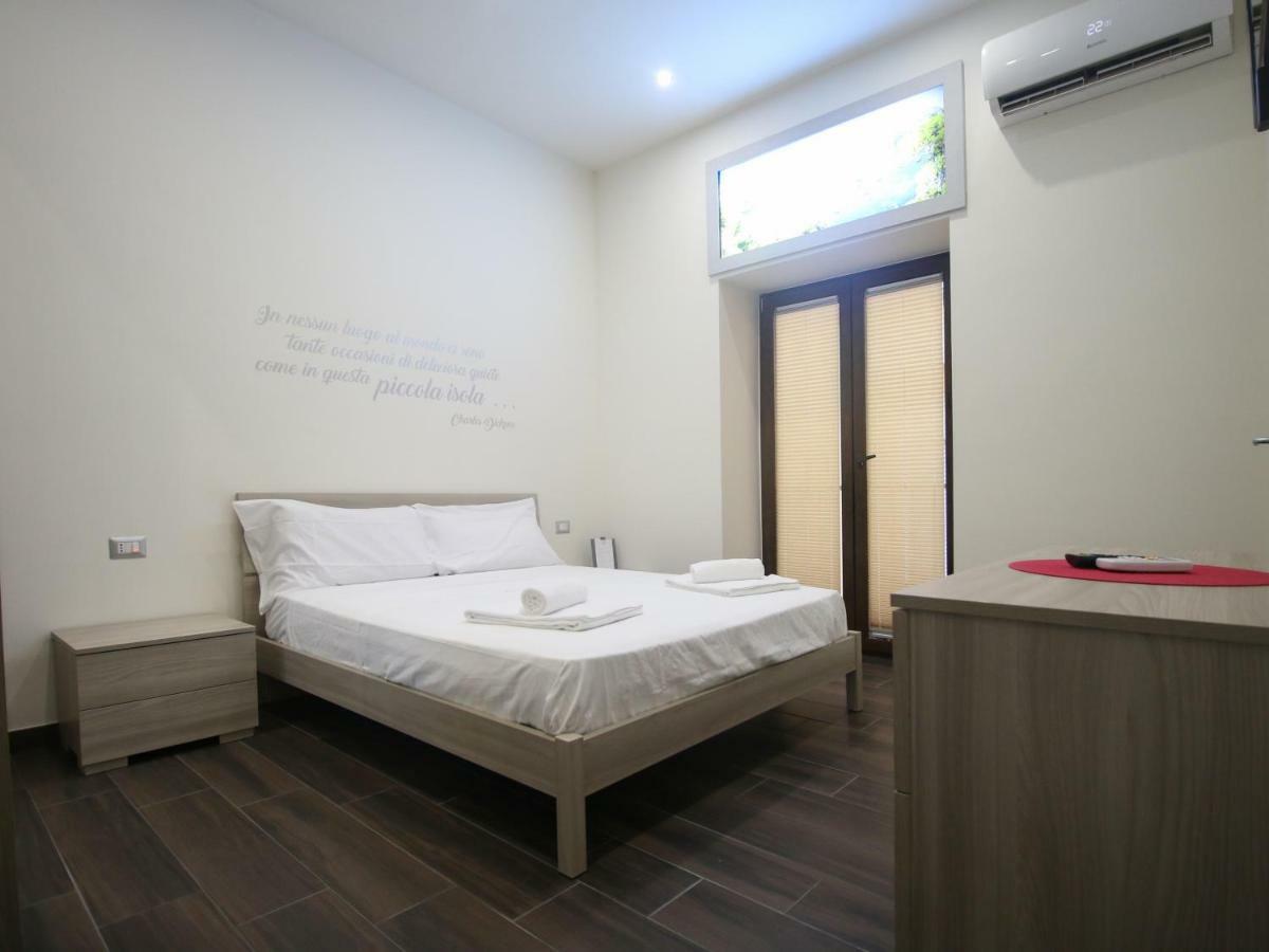 B&B Pisadog Napoli Bagian luar foto