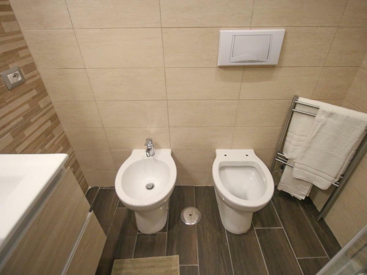 B&B Pisadog Napoli Bagian luar foto